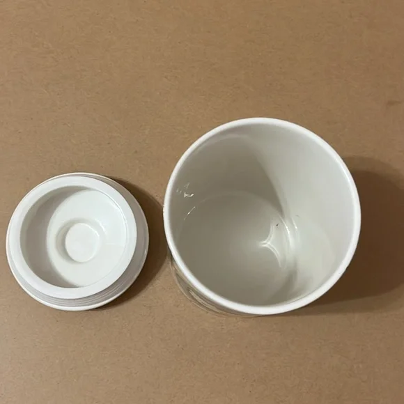 Hello Kitty Jar - Picture 4 of 5